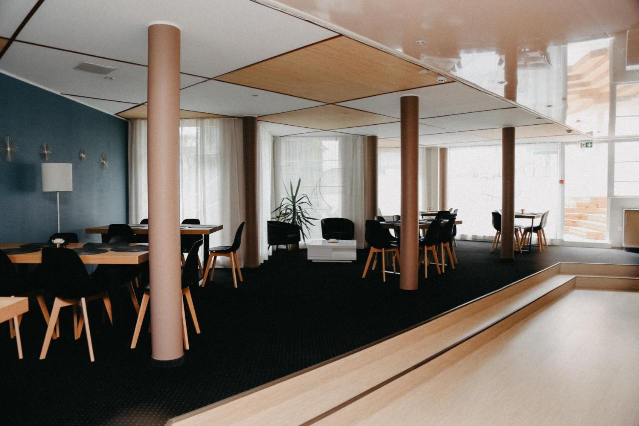Hotel Vesiroos パルヌ エクステリア 写真