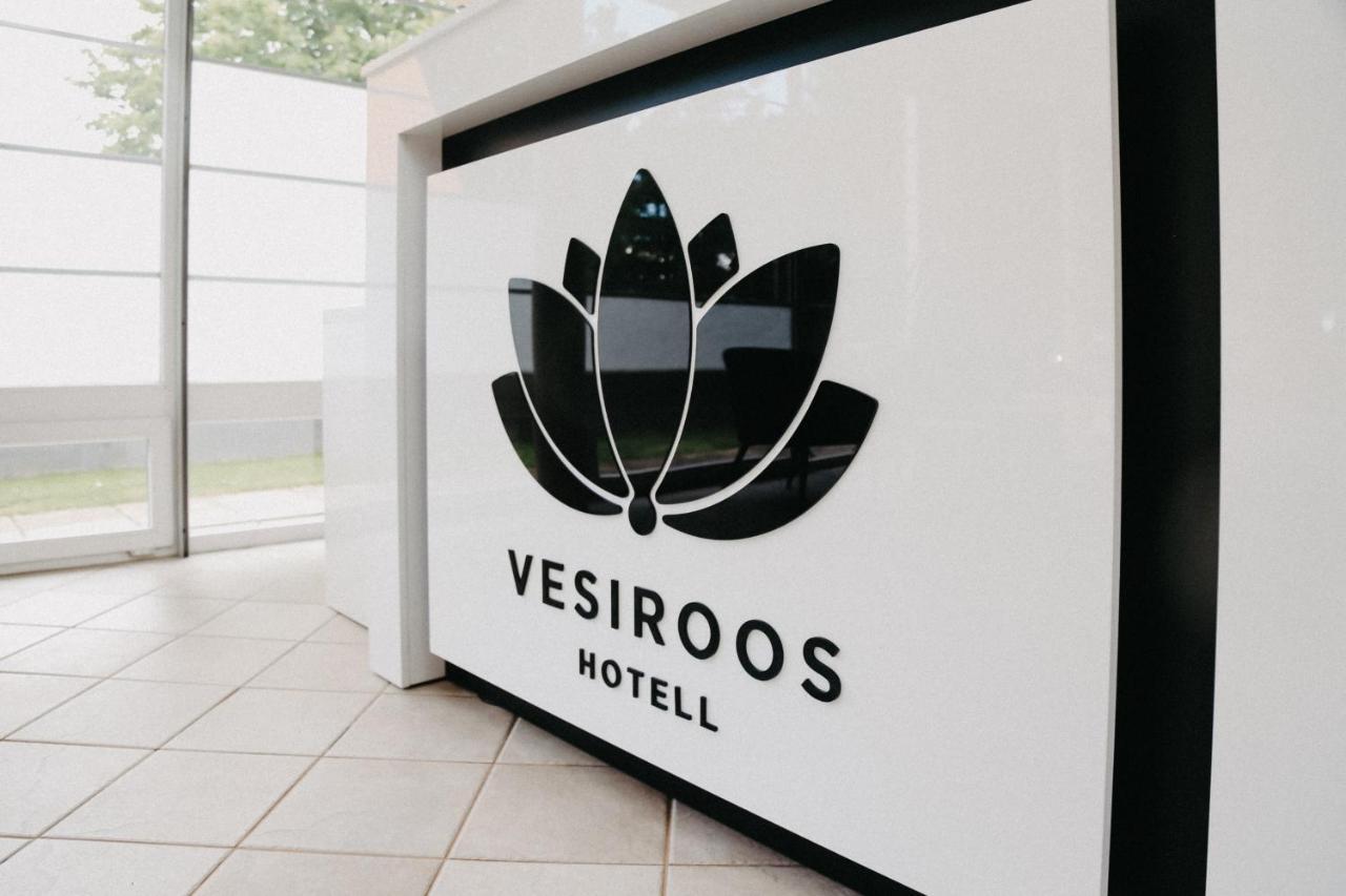 Hotel Vesiroos パルヌ エクステリア 写真