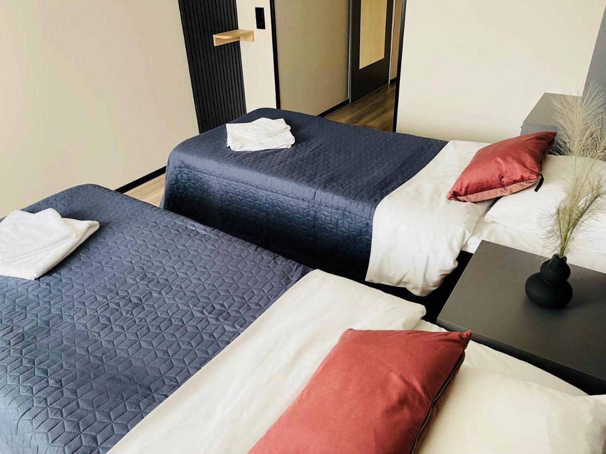 Hotel Vesiroos パルヌ エクステリア 写真