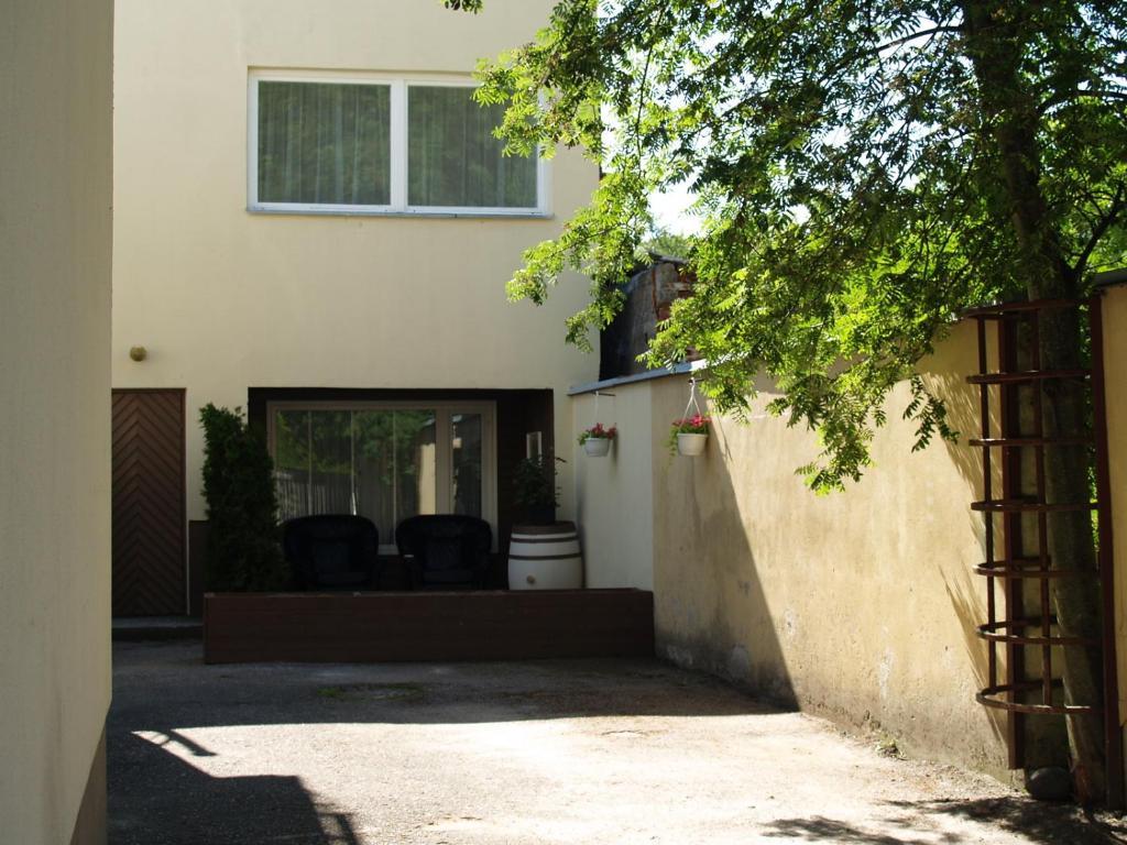 Hotel Vesiroos パルヌ エクステリア 写真
