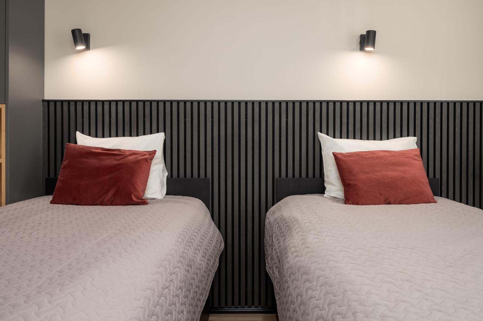 Hotel Vesiroos パルヌ エクステリア 写真