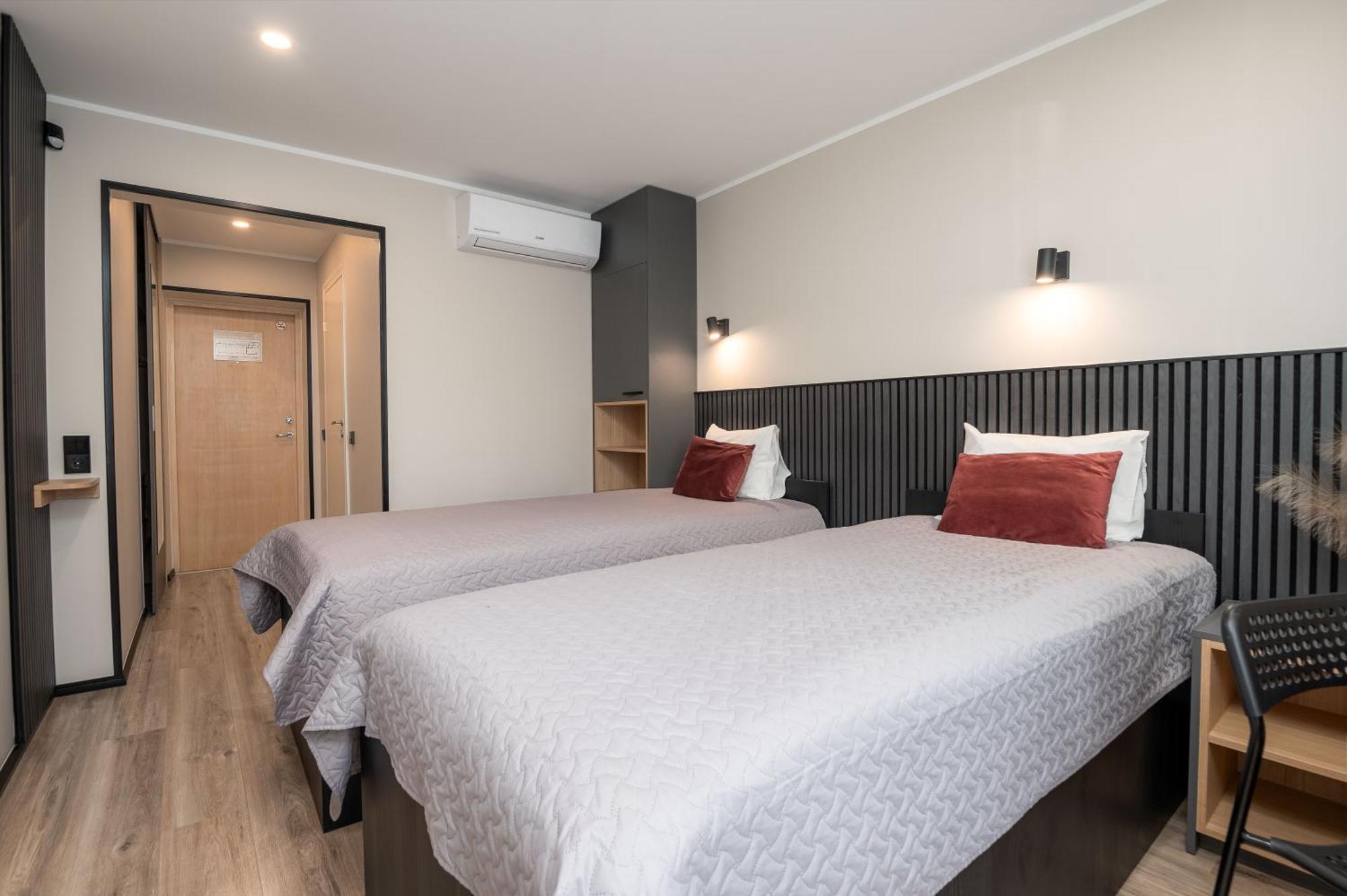 Hotel Vesiroos パルヌ エクステリア 写真
