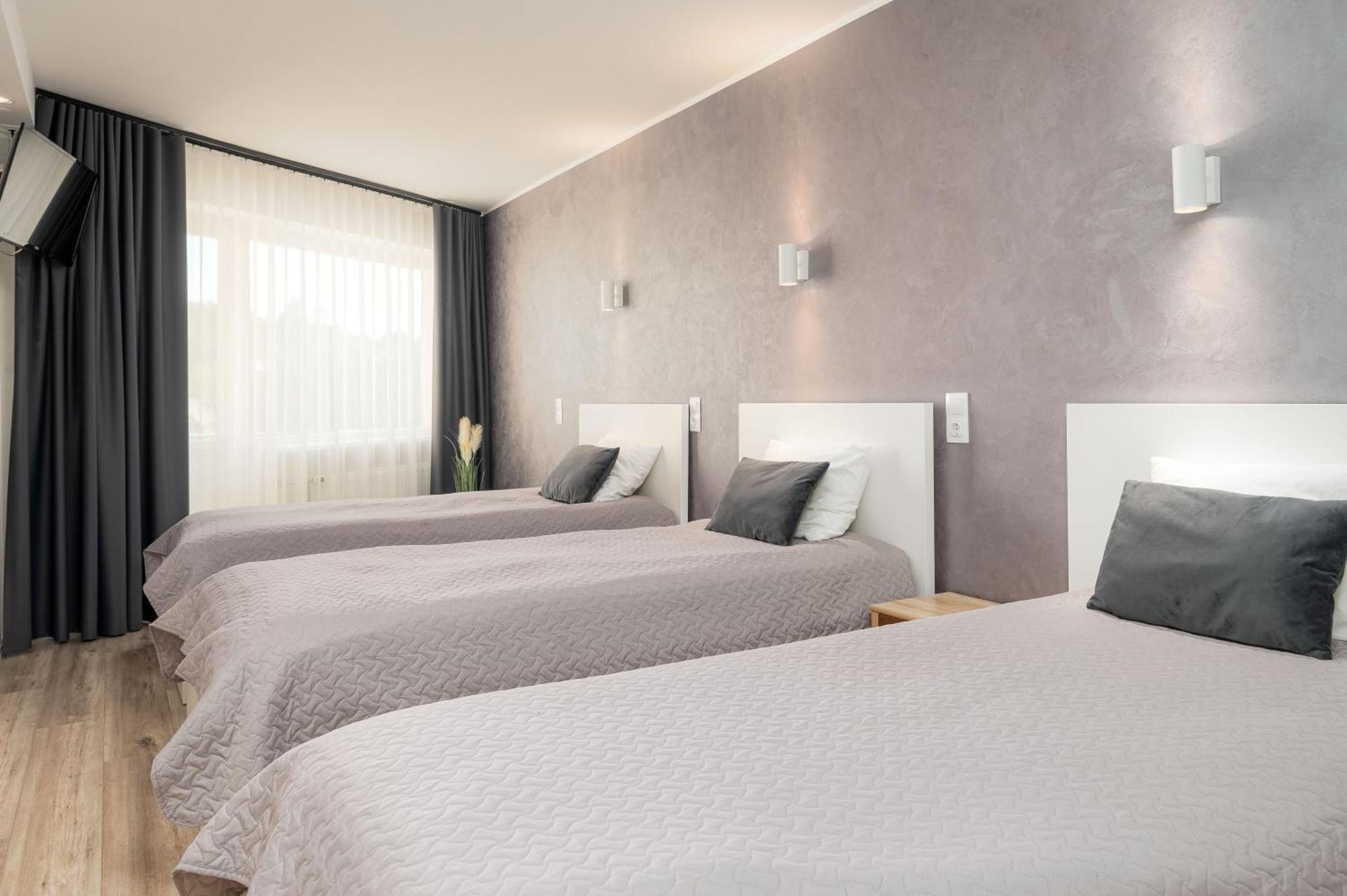 Hotel Vesiroos パルヌ エクステリア 写真