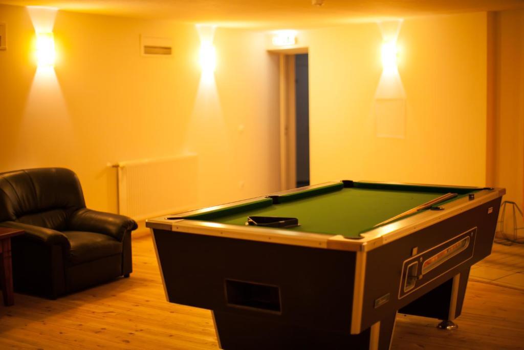 Hotel Vesiroos パルヌ エクステリア 写真